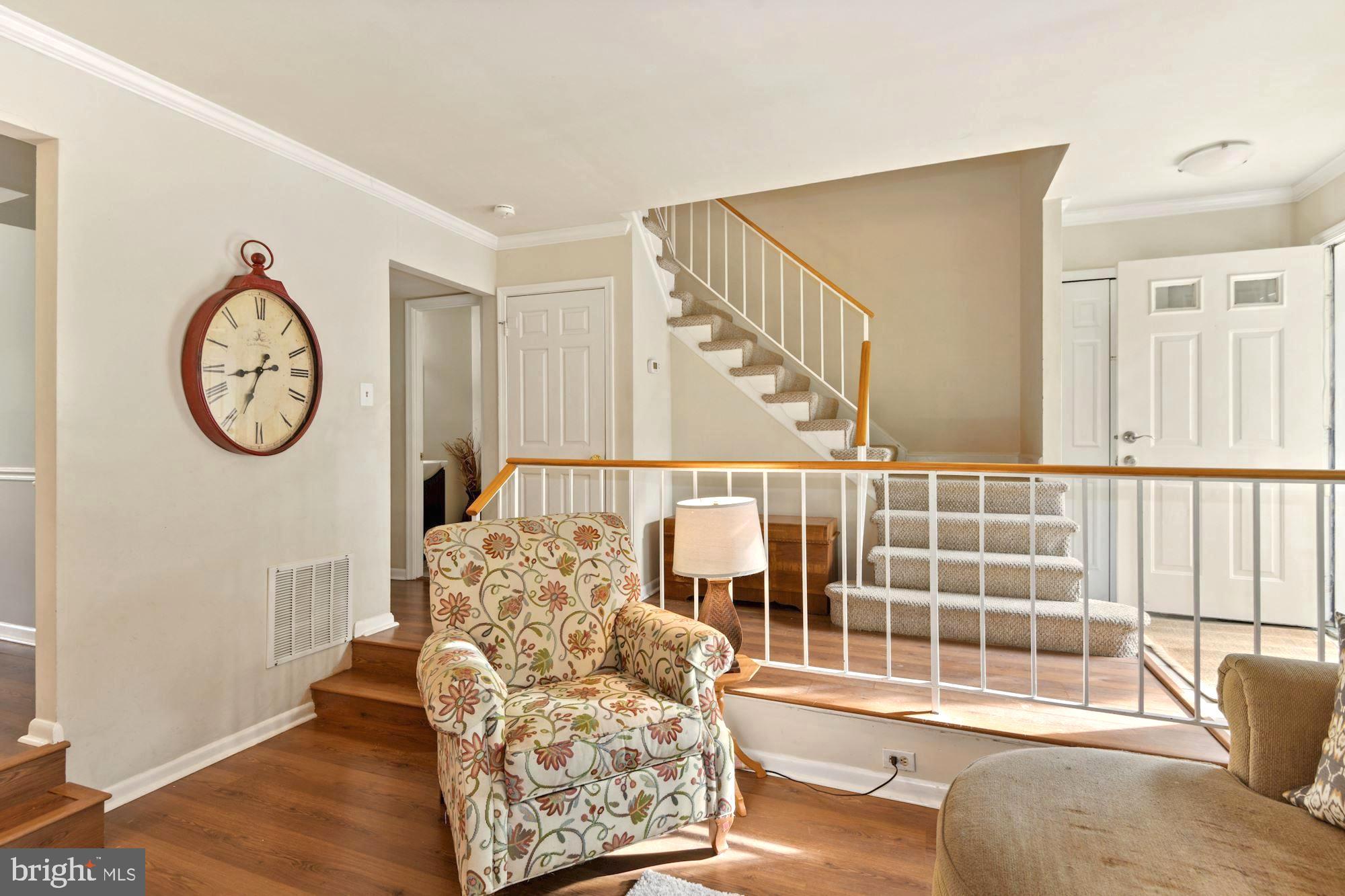 400 Colonial Ridge Lane Arnold, MD 21012 - Photo 10 of 38 Living room