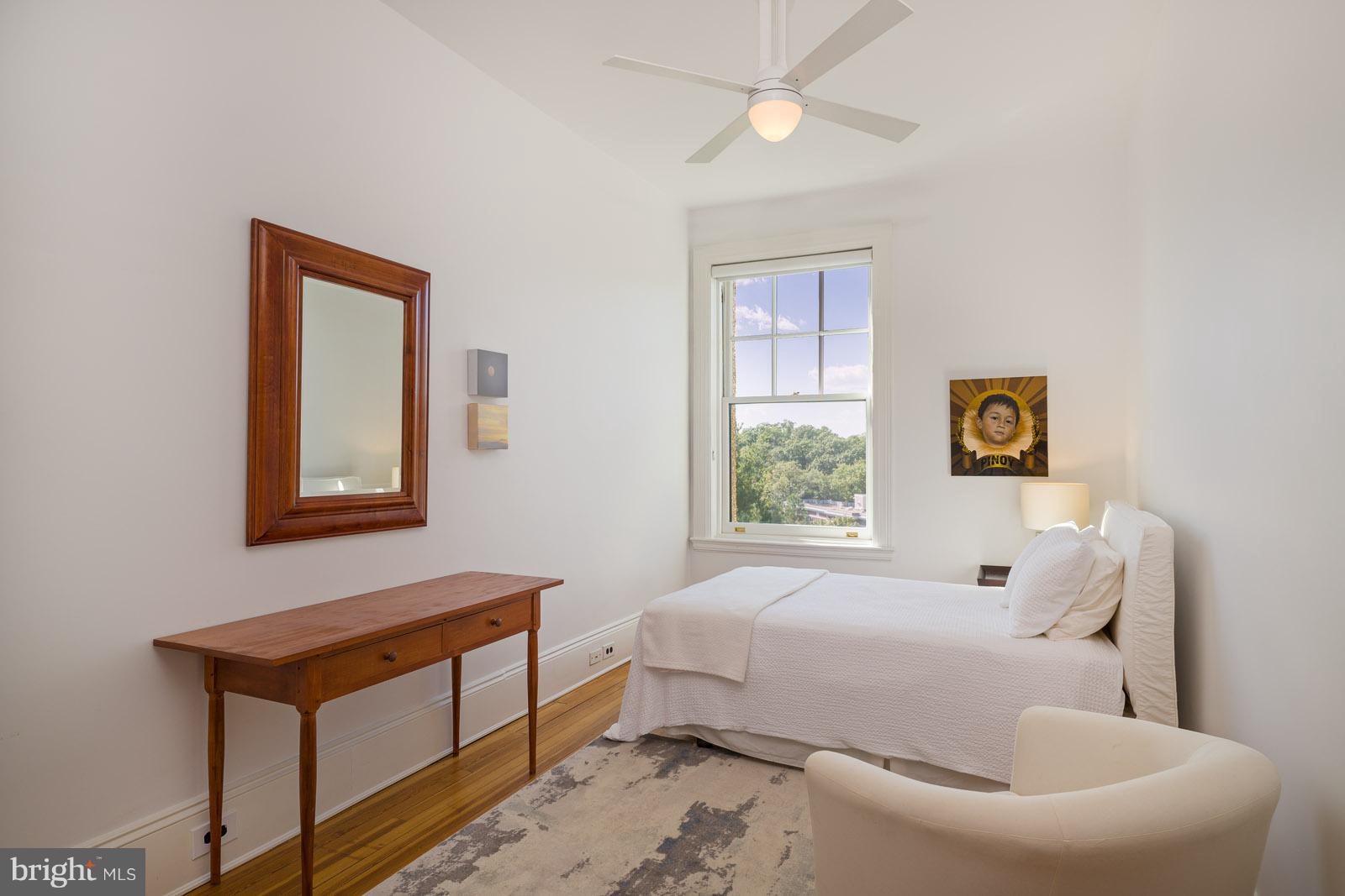 2853 Ontario Road Northwest, Unit 501 Washington, DC 20009 - Photo 15 of 25 Second bedroom