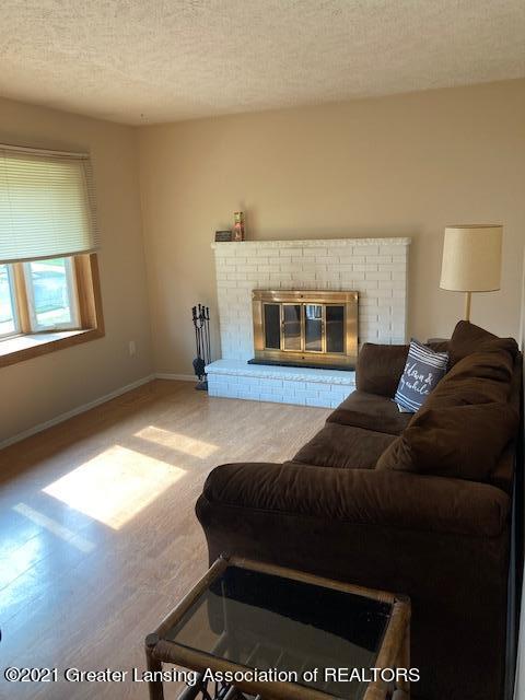 3038 Sunderland Road Lansing, MI 48911 - Photo 5 of 18 IMG_4886