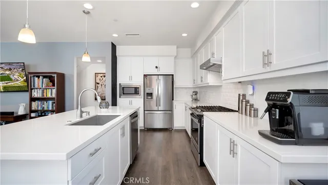 $1,149,000 | 125 Allusion, Irvine, CA 92618