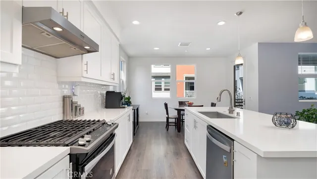 $1,149,000 | 125 Allusion, Irvine, CA 92618