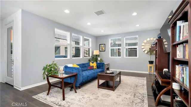 $1,149,000 | 125 Allusion, Irvine, CA 92618