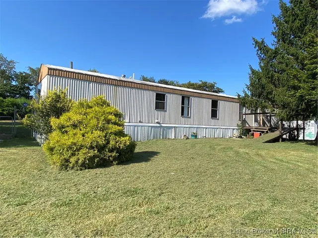 $149,000 | 2300 Old East Road Northeast, Palmyra, IN 47164