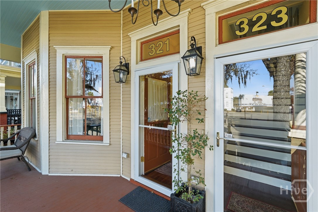 321 West 39th Street Savannah, GA 31401 - Photo 3 of 60