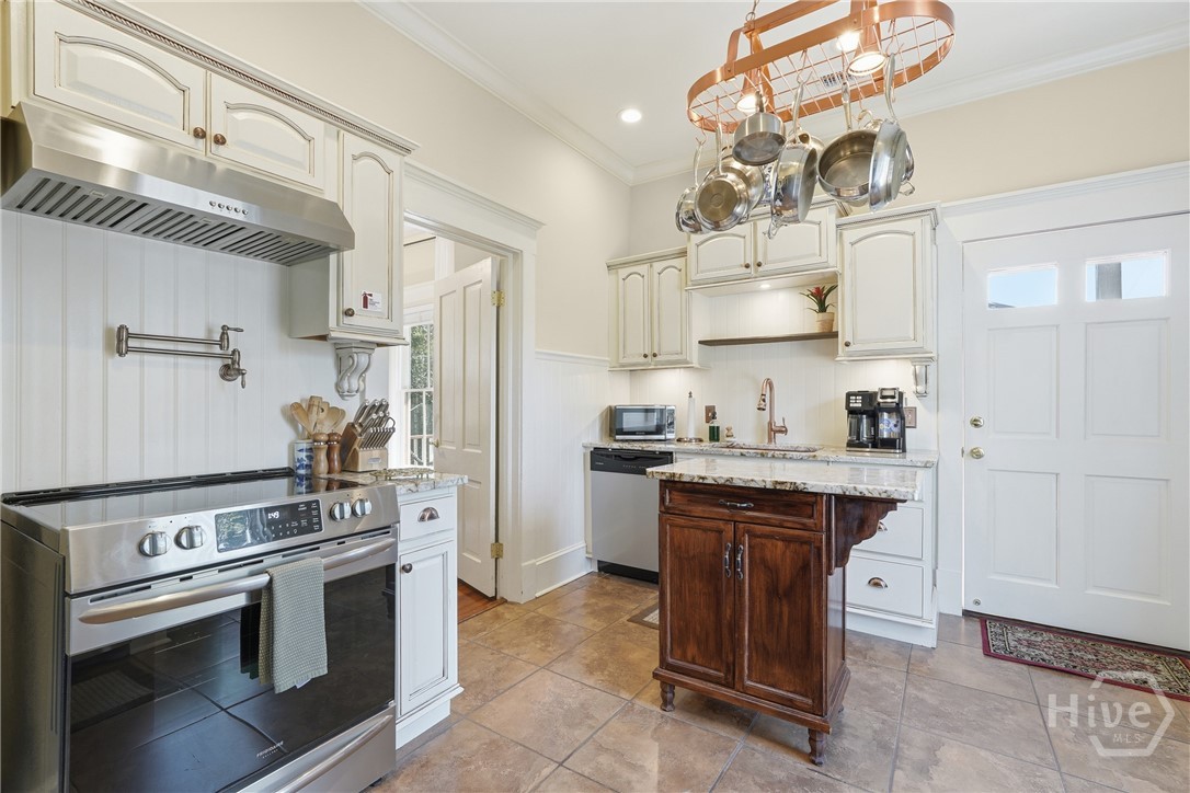 321 West 39th Street Savannah, GA 31401 - Photo 32 of 60