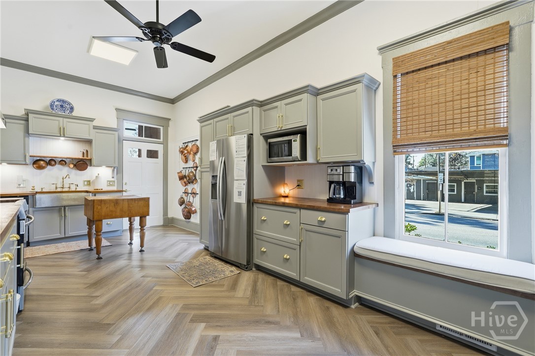 321 West 39th Street Savannah, GA 31401 - Photo 7 of 60