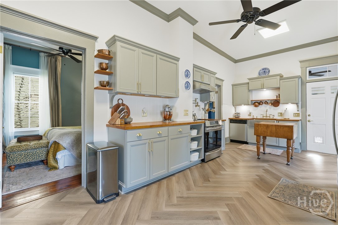 321 West 39th Street Savannah, GA 31401 - Photo 8 of 60