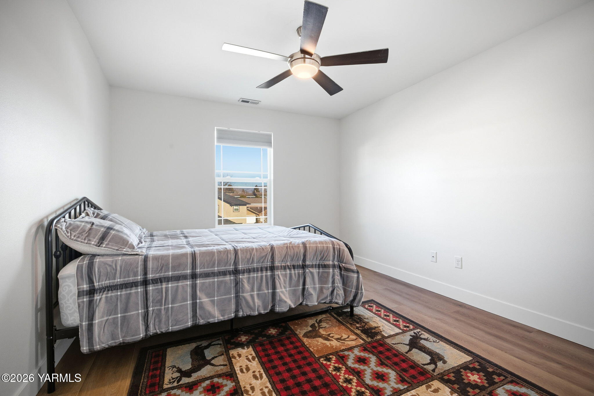 126 Lyle Loop Selah, WA 98942 - Photo 14 of 35 Bedroom 4