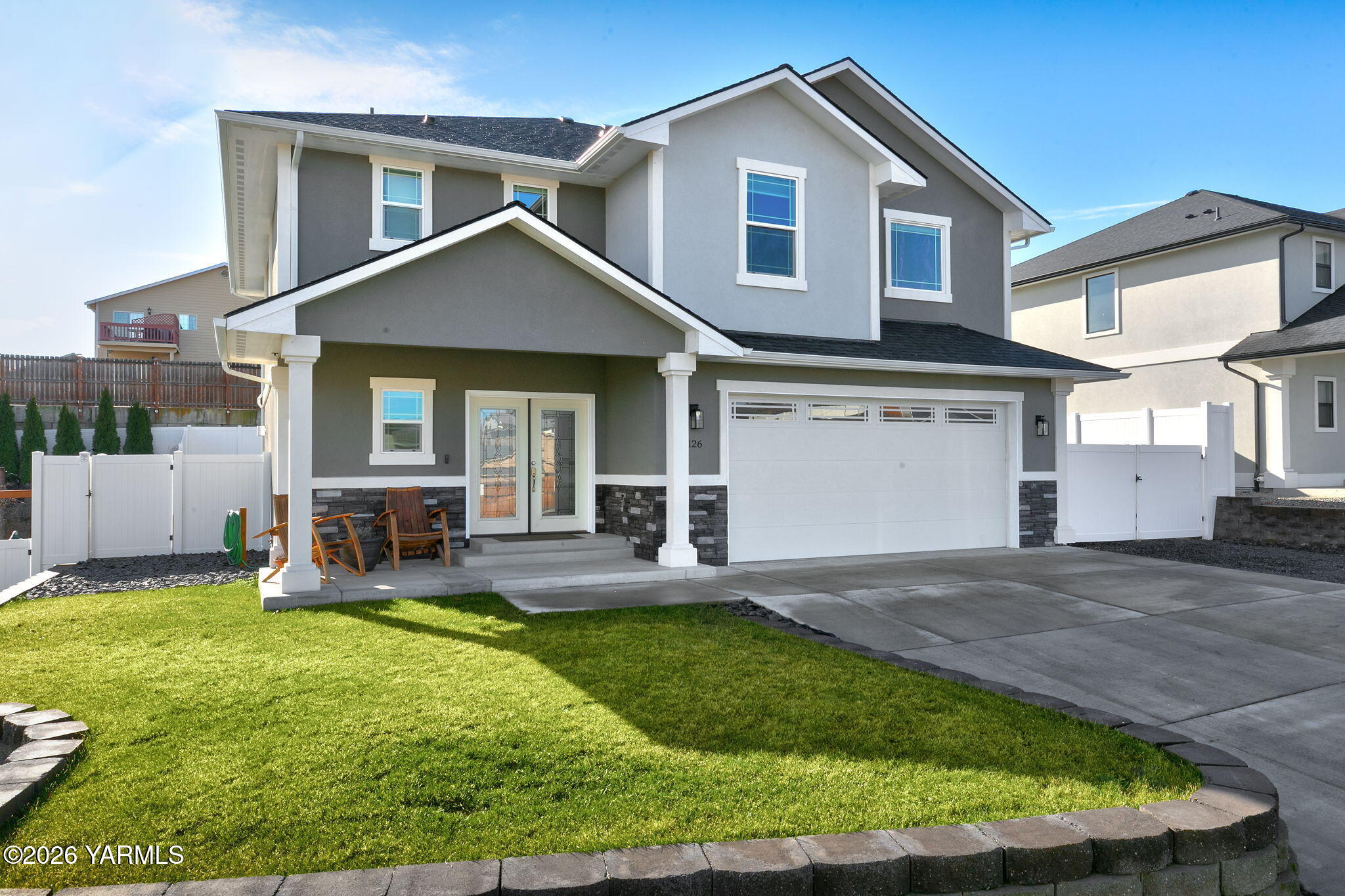 126 Lyle Loop Selah, WA 98942 - Photo 18 of 35 Stucco Exterior