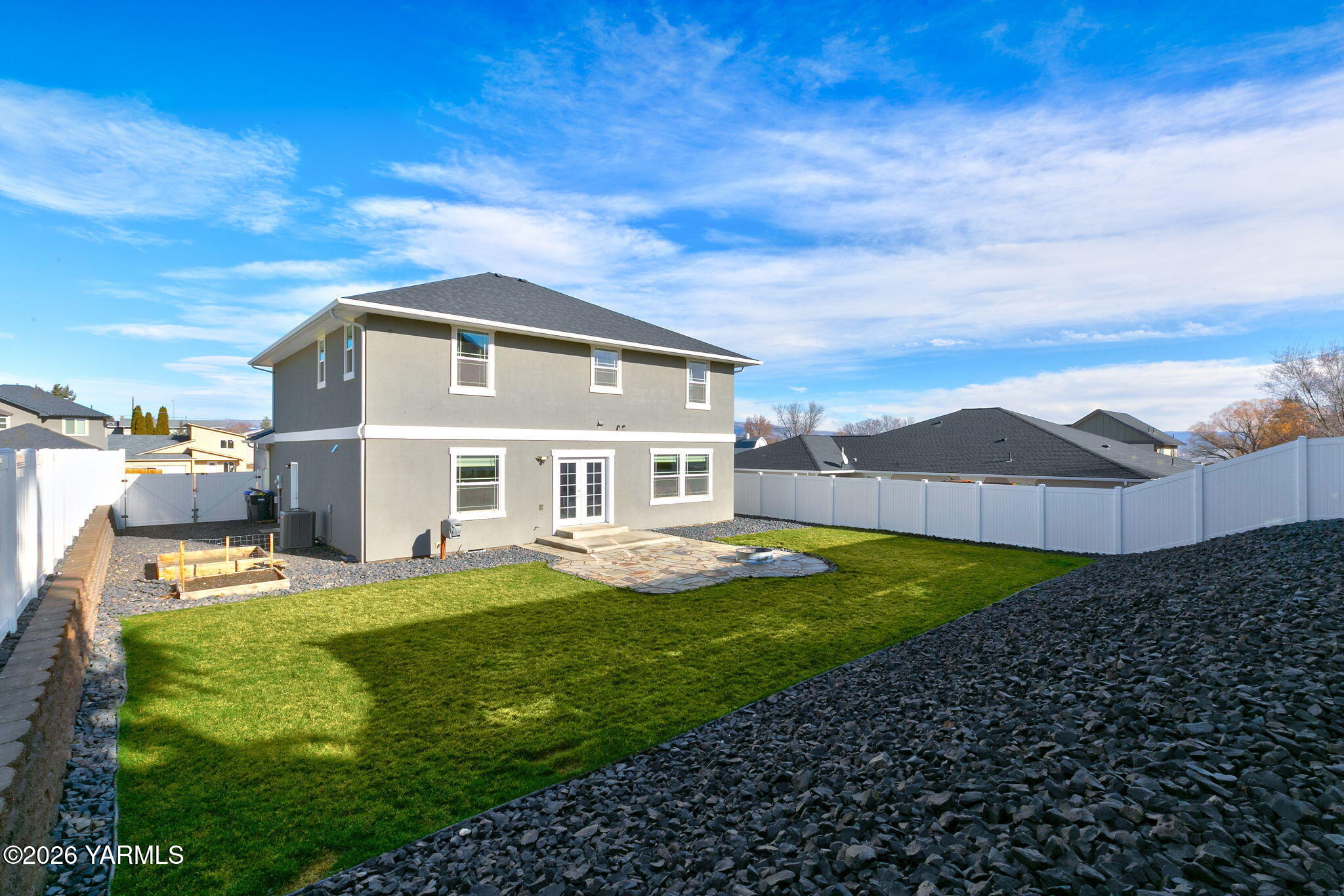 126 Lyle Loop Selah, WA 98942 - Photo 20 of 35 Back of Home