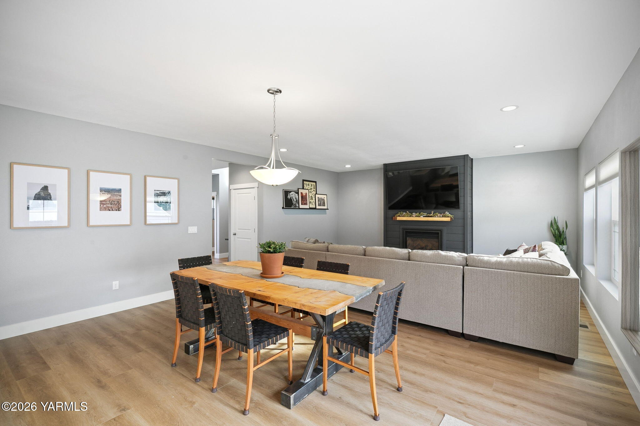 126 Lyle Loop Selah, WA 98942 - Photo 33 of 35 Dining Area