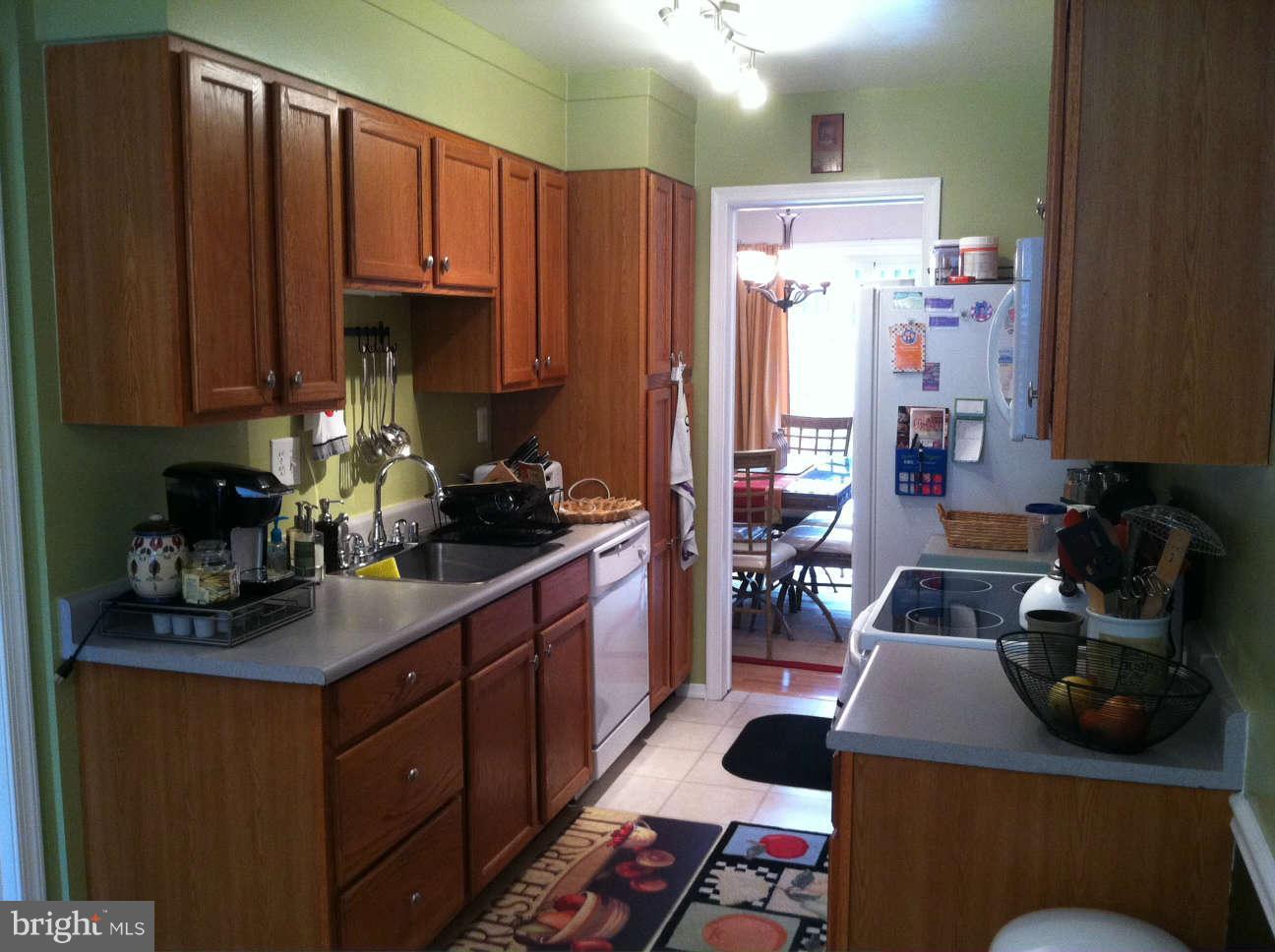 7267 Evanston Road Springfield, VA 22150 - Photo 4 of 10 Kitchen