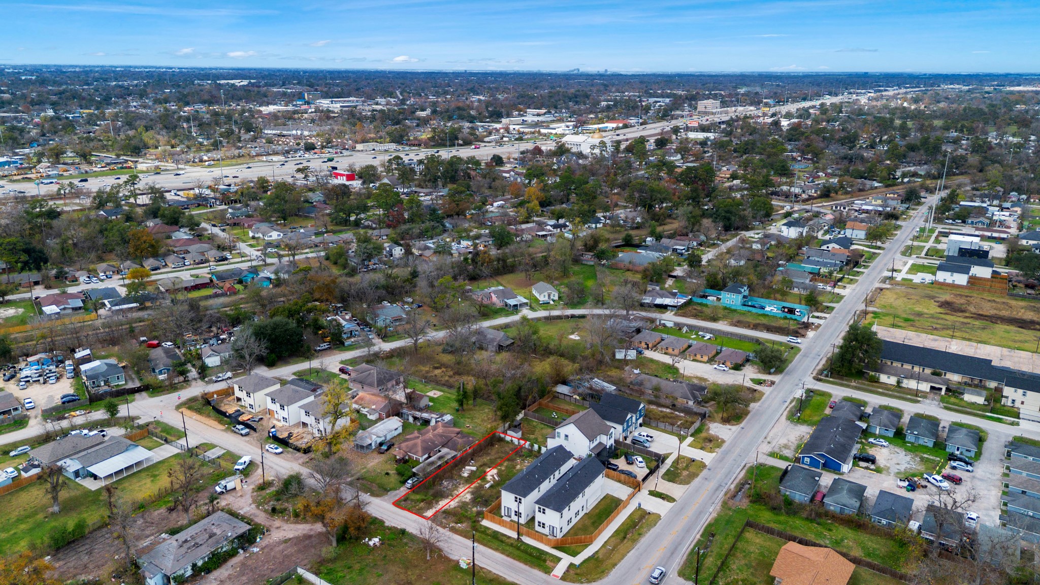 4121 East Toliver Street Houston, TX 77016 - Photo 27 of 34 an aerial view of residential houses with outdoor space