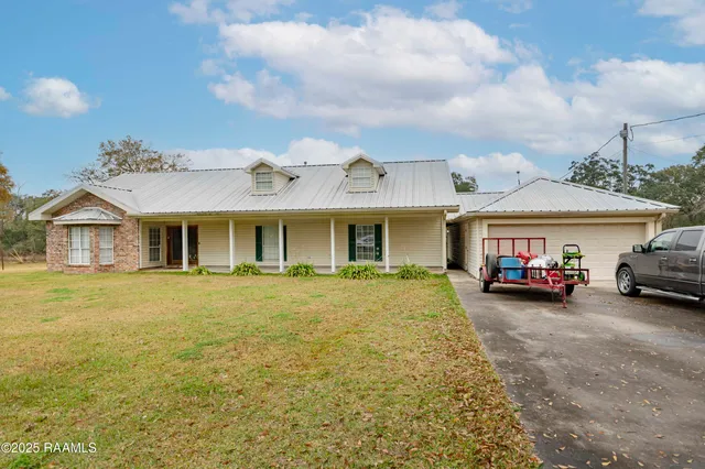 $240,000 | 207 Sparrow Street, New Iberia, LA 70563