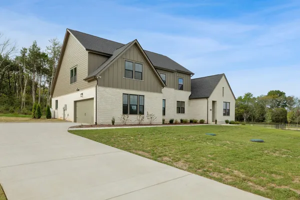 $3,995 | 7321 Winners Road, Murfreesboro, TN 37129