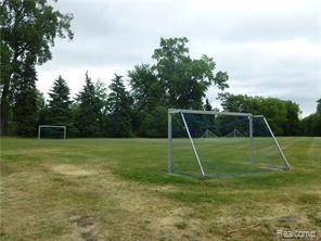 82 Wellesley Drive Pleasant Ridge, MI 48069 - Photo 45 of 45 field.jpg