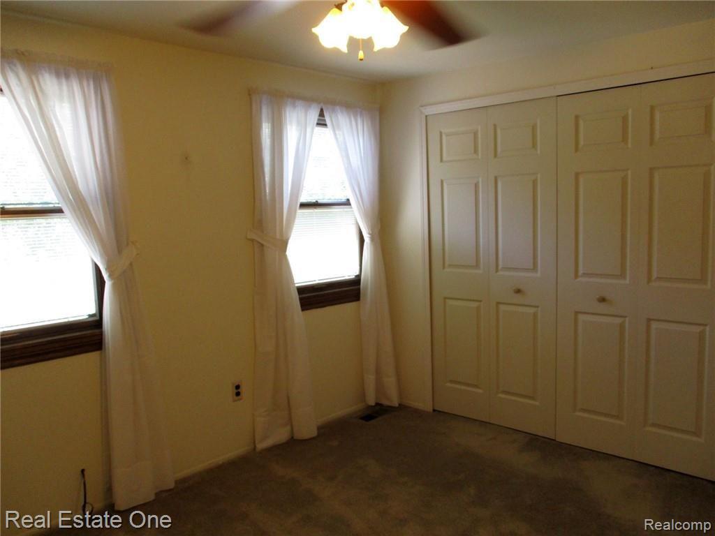 434 Pinehurst Drive Rochester Hills, MI 48309 - Photo 23 of 32