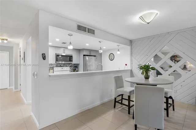 $399,000 | 10911 Cedar Lane, Pembroke Pines, FL 33026