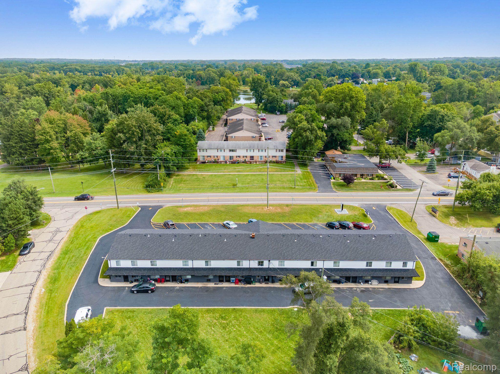 2475 South Commerce Road, Unit 5 Walled Lake, MI 48390 - Photo 11 of 37
