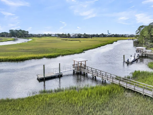 $924,000 | 100 Antilles Circle, Wando, SC 29492