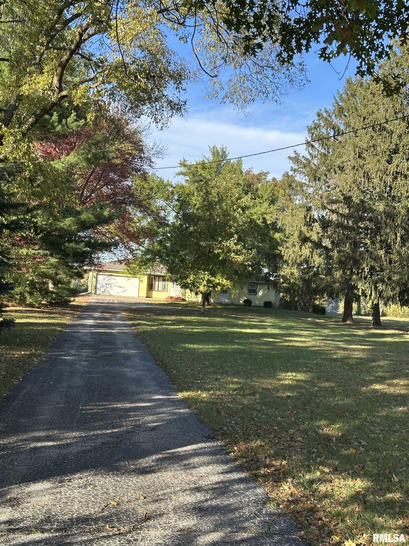 18312 River Road North Cordova, IL 61242 - Photo 2 of 26