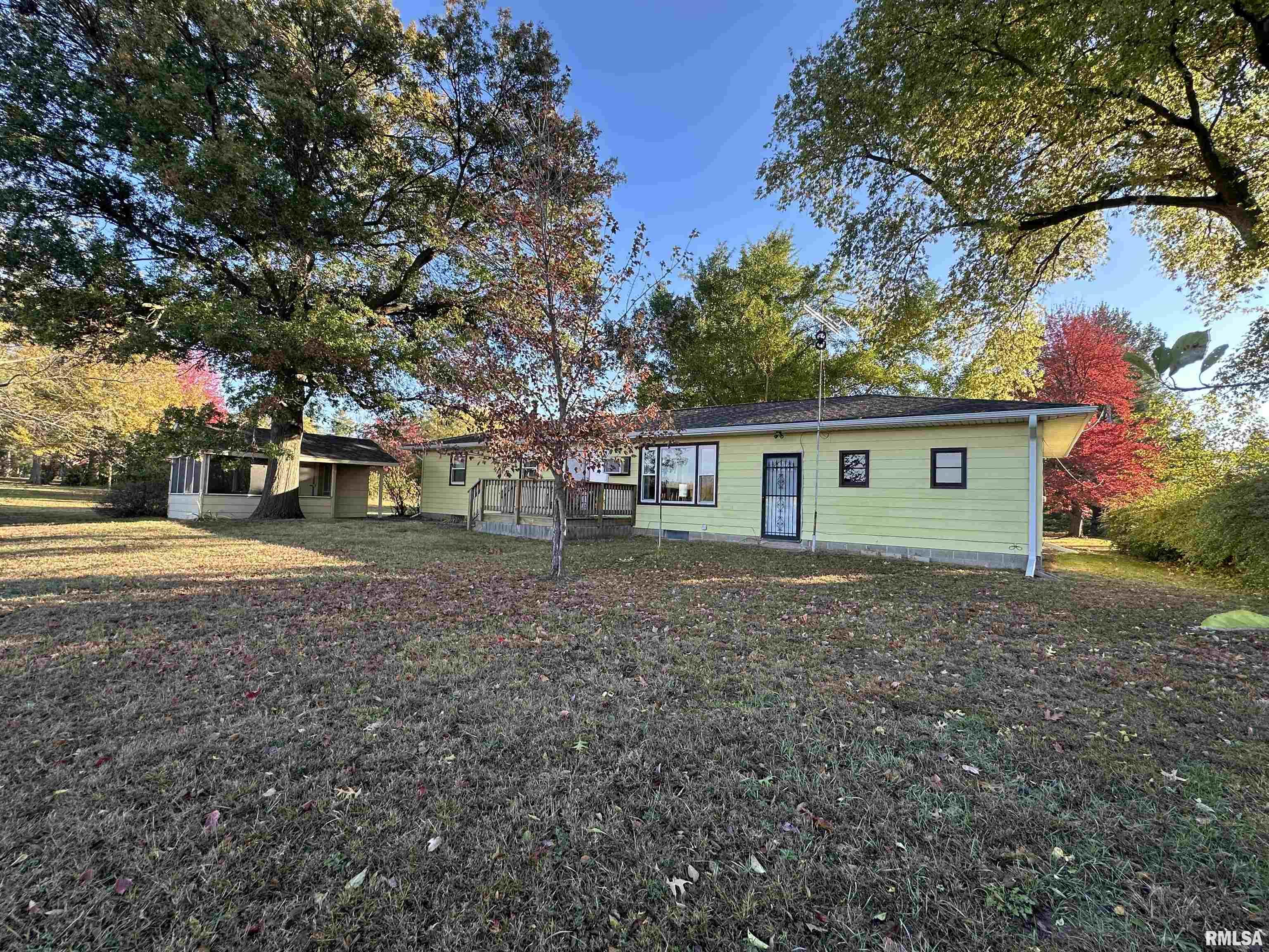 18312 River Road North Cordova, IL 61242 - Photo 4 of 26