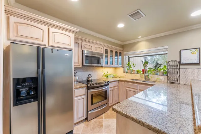 $2,500 | 2209 West Settlers Way, The Woodlands, TX 77380