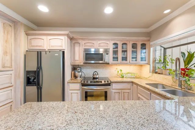 $2,500 | 2209 West Settlers Way, The Woodlands, TX 77380