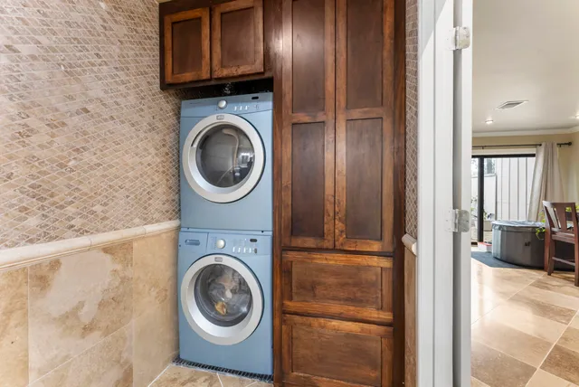 $2,500 | 2209 West Settlers Way, The Woodlands, TX 77380