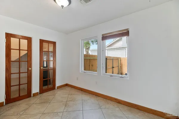 $329,000 | 406 East Sunset Avenue, Pensacola, FL 32507