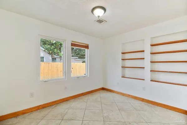 $329,000 | 406 East Sunset Avenue, Pensacola, FL 32507