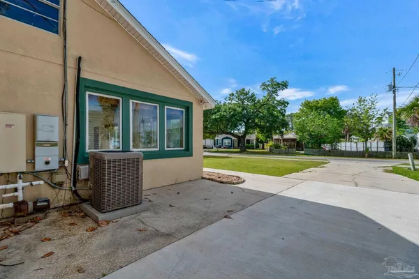 $329,000 | 406 East Sunset Avenue, Pensacola, FL 32507