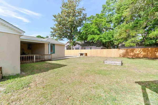 $329,000 | 406 East Sunset Avenue, Pensacola, FL 32507