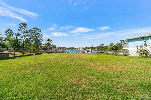 $329,000 | 406 East Sunset Avenue, Pensacola, FL 32507