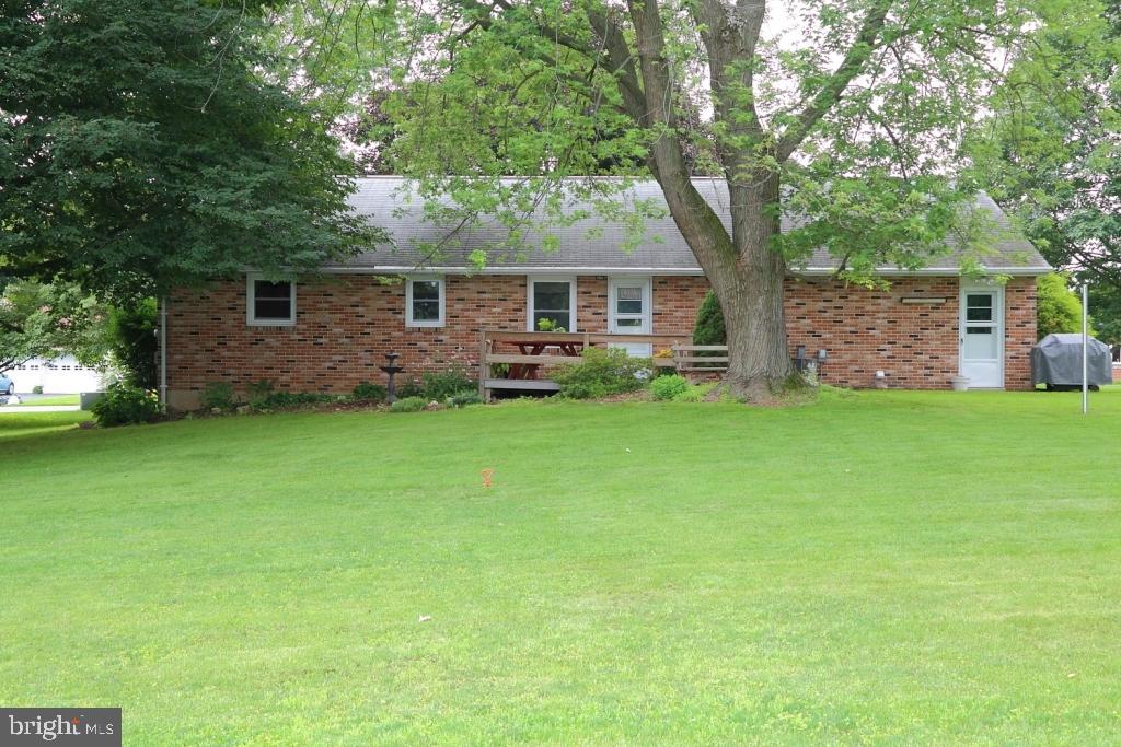 905 May Road Lititz, PA 17543 - Photo 15 of 16