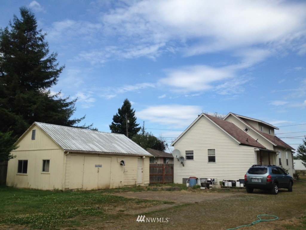 4720 Gay Road East Tacoma, WA 98443 - Photo 2 of 3