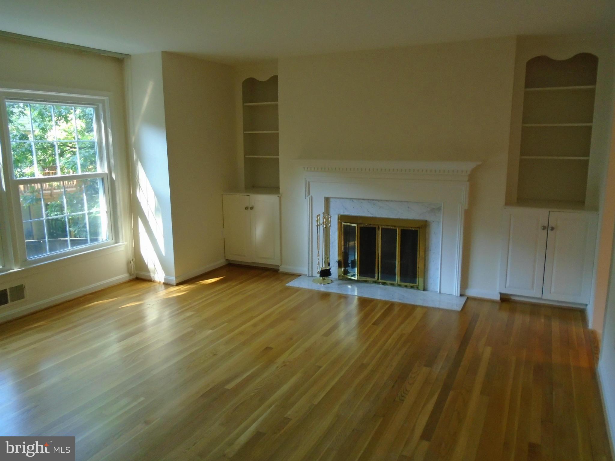 2104 Bucknell Terrace, Unit 41 Silver Spring, MD 20902 - Photo 3 of 17 Living Room