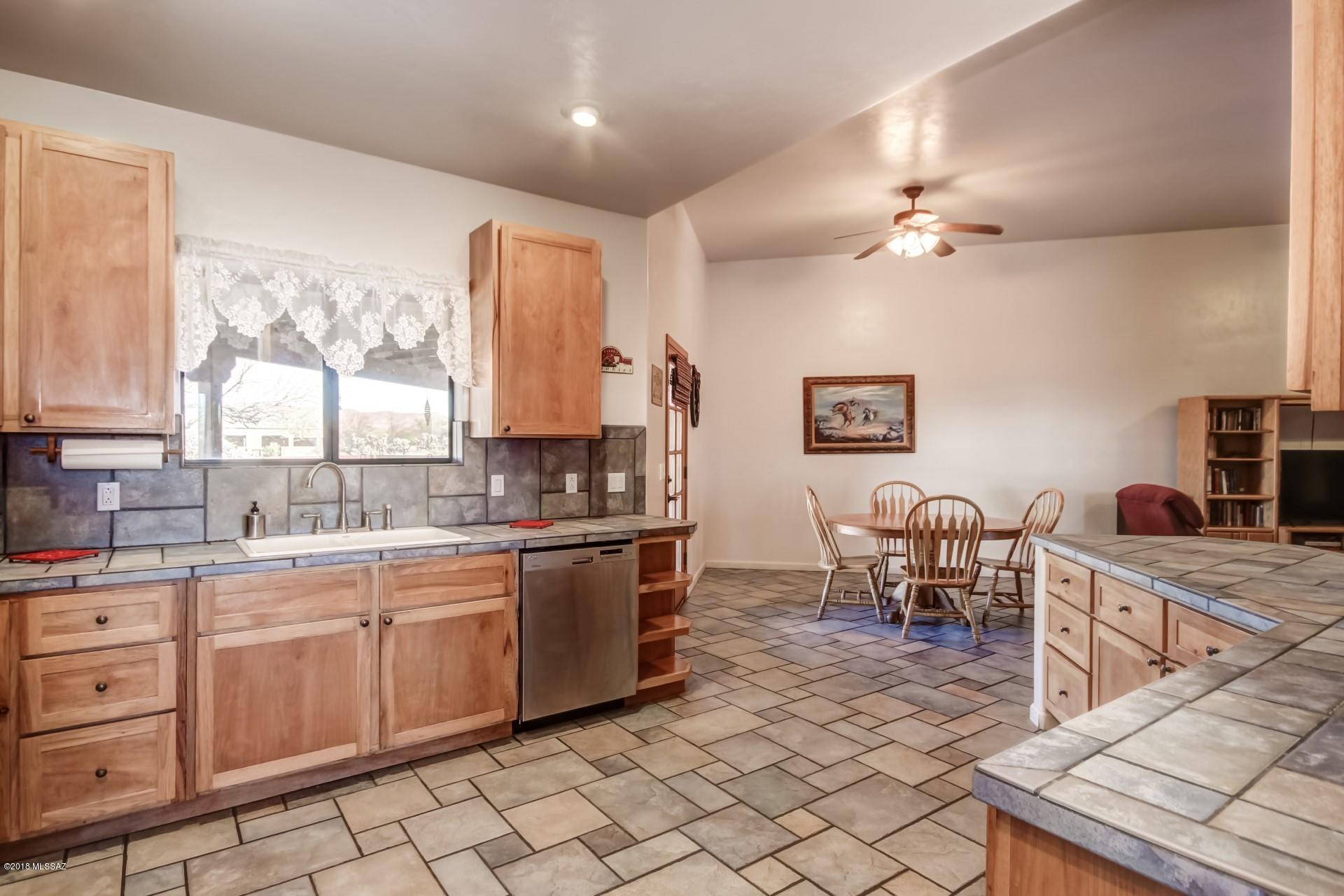 1950 West Lemonwood Road Tucson, AZ 85755 - Photo 13 of 48 Gallery Image 13