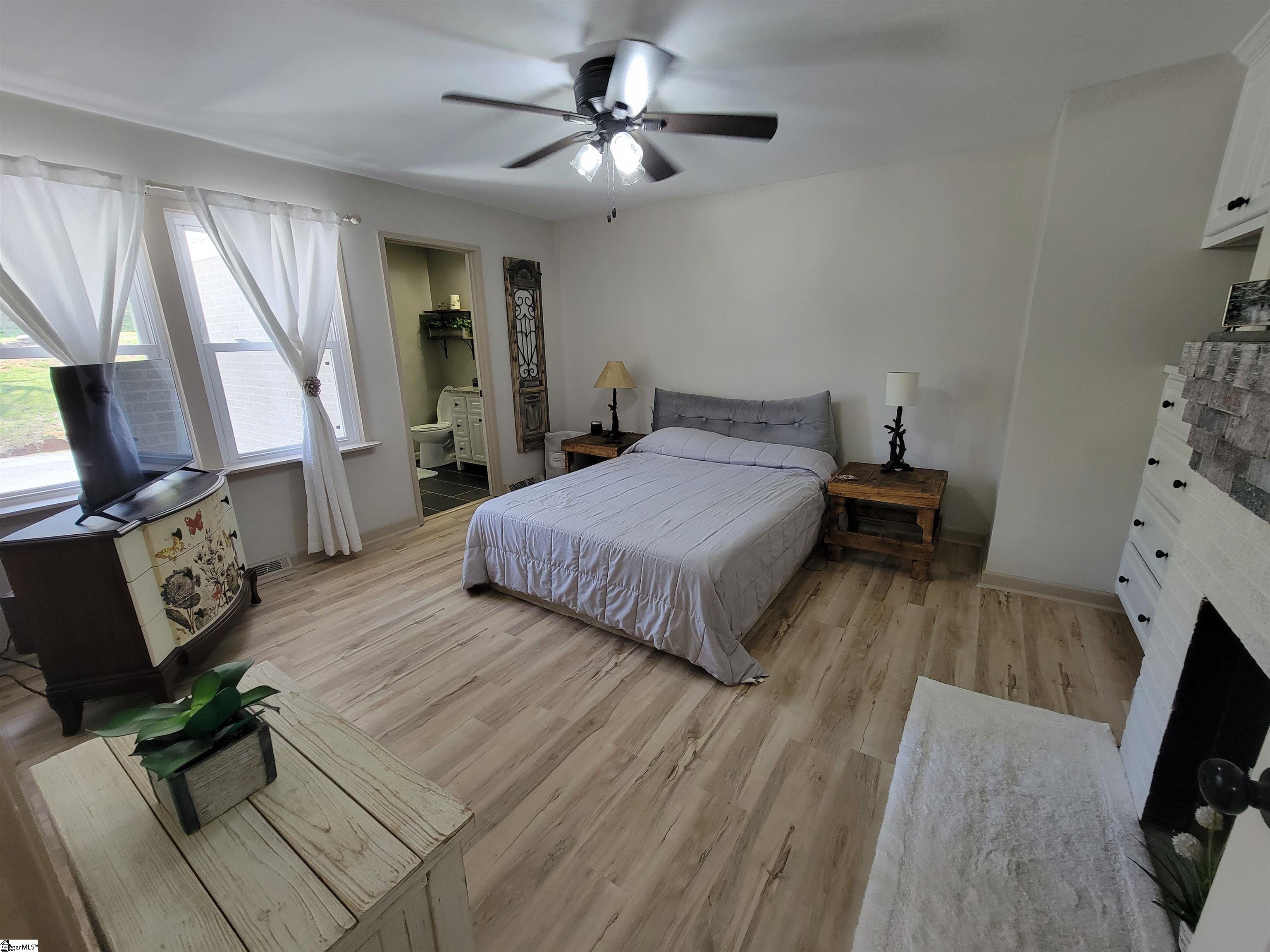 244 Boggs Road Pickens, SC 29671 - Photo 16 of 34 Gallery Image 16
