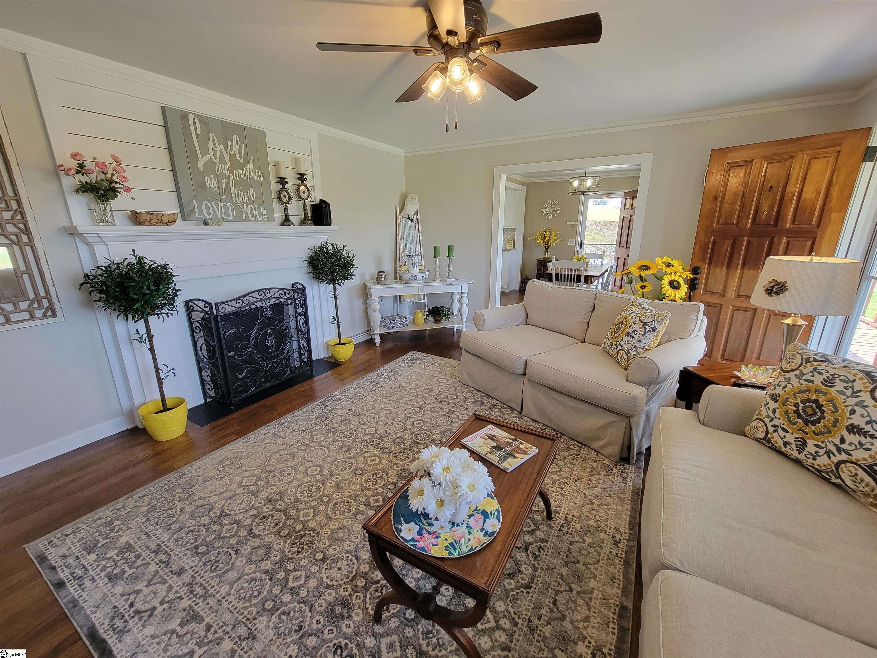 244 Boggs Road Pickens, SC 29671 - Photo 6 of 34 Gallery Image 6