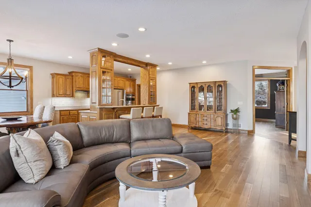 $689,900 | 594 Eben Court, Stillwater, MN 55082