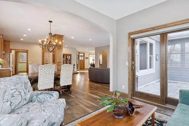 $689,900 | 594 Eben Court, Stillwater, MN 55082