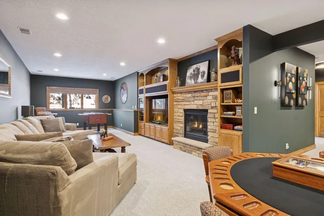 $689,900 | 594 Eben Court, Stillwater, MN 55082