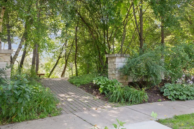 $689,900 | 594 Eben Court, Stillwater, MN 55082