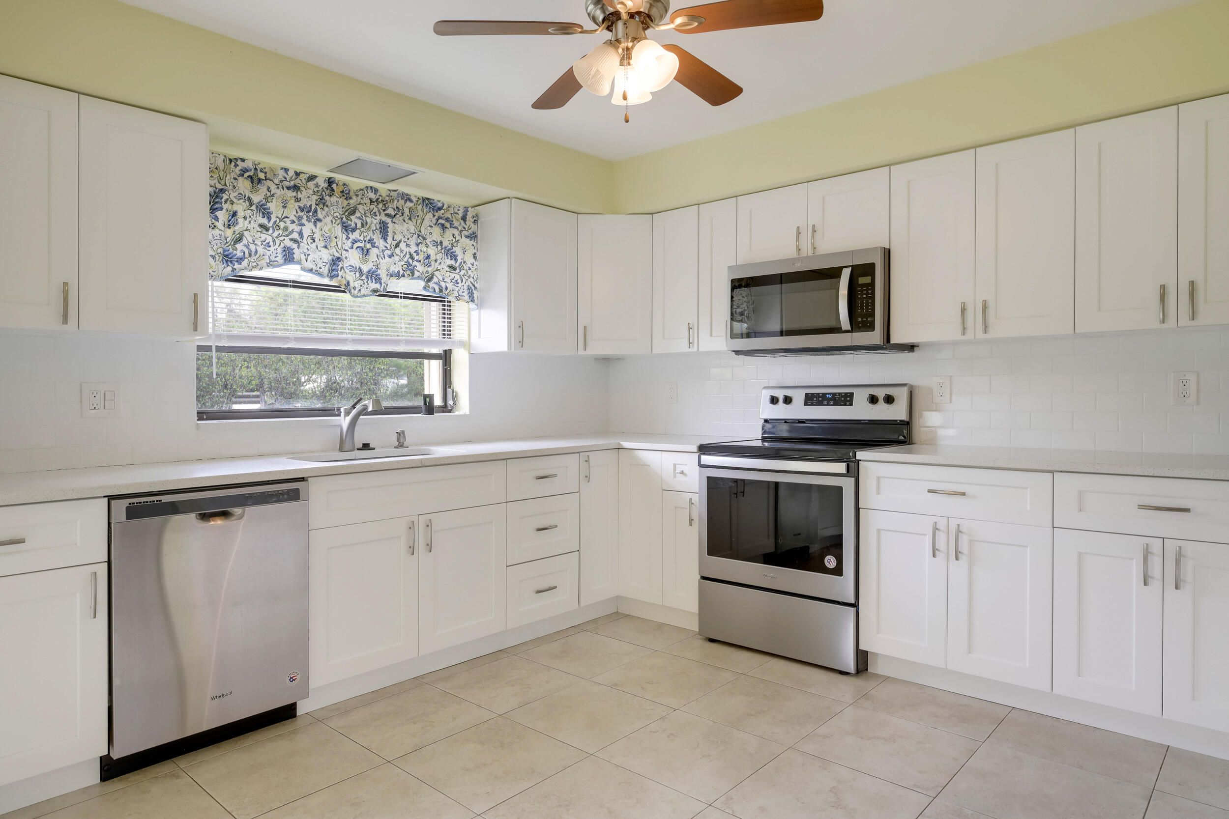 4964 Eaglewood Road, Unit A Boynton Beach, FL 33436 - Photo 8 of 27 4964 Eaglewood A (8)
