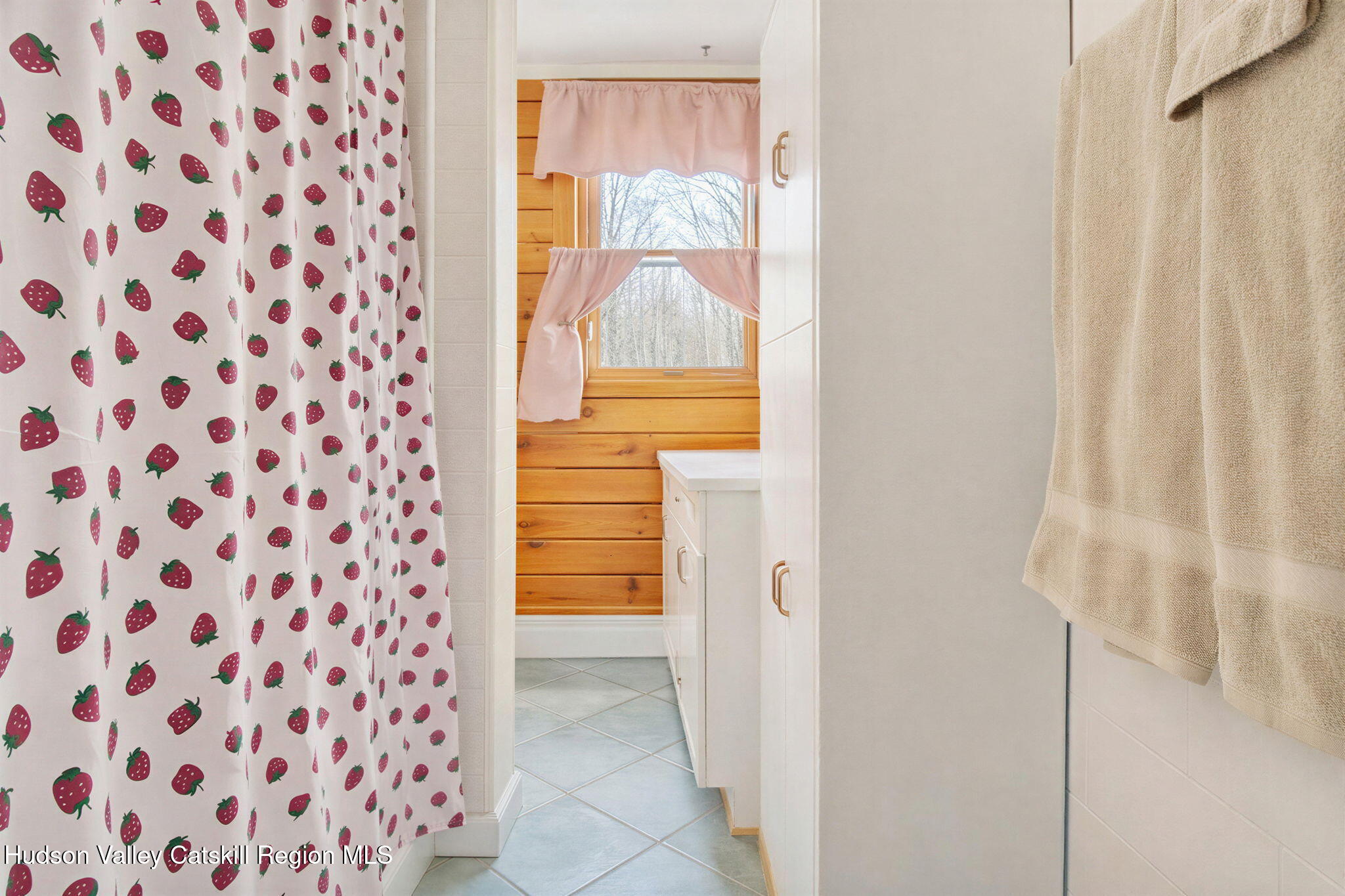 189 Yeagerville Road Napanoch, NY 12458 - Photo 29 of 38 a view of a bathroom