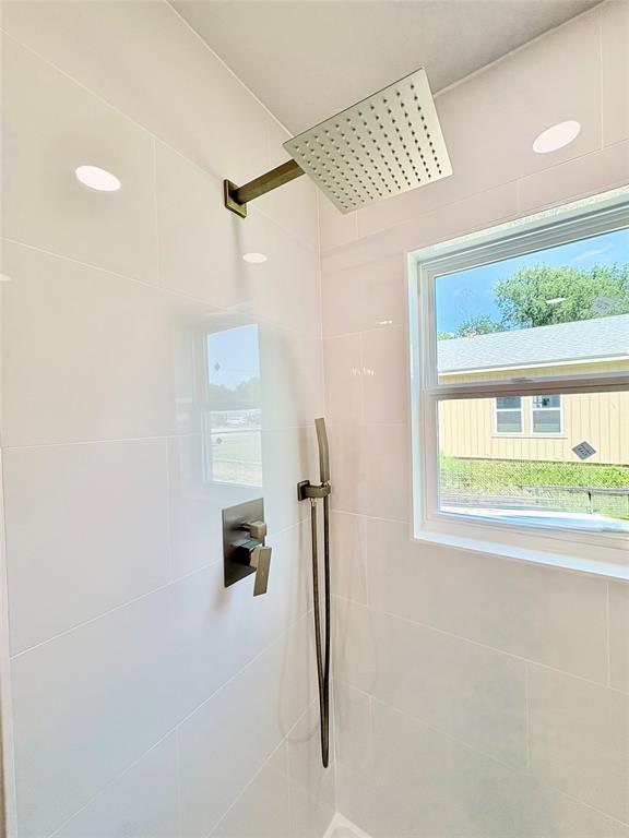 1329 4th Street Graham, TX 76450 - Photo 11 of 12