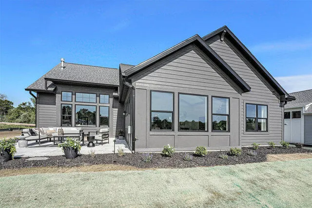 $1,169,000 | 2284 Knapp Blf Court, Ada, MI 49301