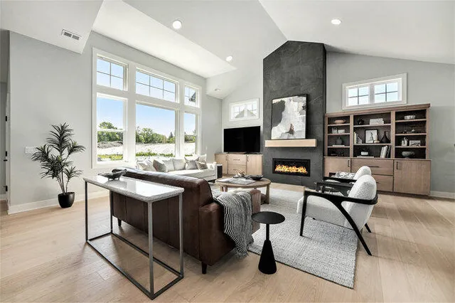 $1,169,000 | 2284 Knapp Blf Court, Ada, MI 49301