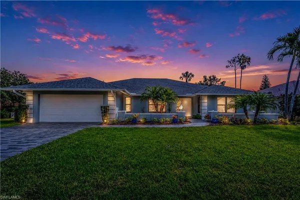 $699,900 | 9882 Campbell Circle, Naples, FL 34109